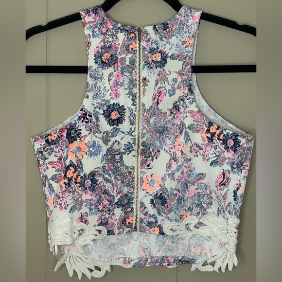 Jealous Tomato Structured Cotton Blend Lace Trim Crop Top Small - Picture 2 of 8